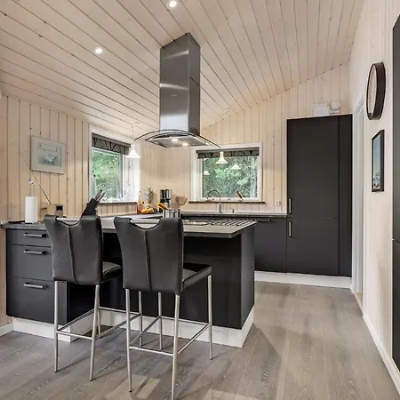 Prázdninový dům Awesome In With Sauna *