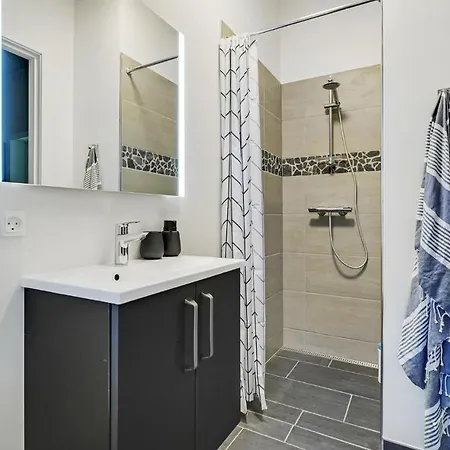 Prázdninový dům Awesome In With Sauna