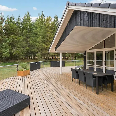 Prázdninový dům Awesome In With Sauna *