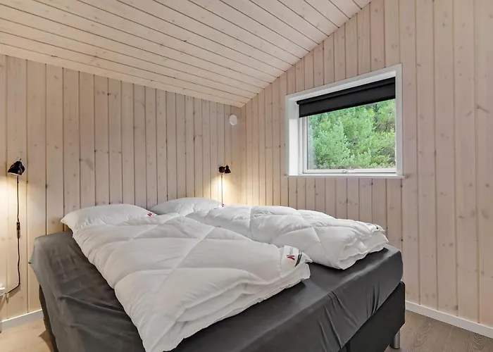 Prázdninový dům Awesome In With Sauna